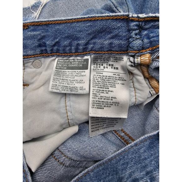 Levi's 501 Women's 29 Denim Blue Cutoff Shorts - Picture 5 of 9